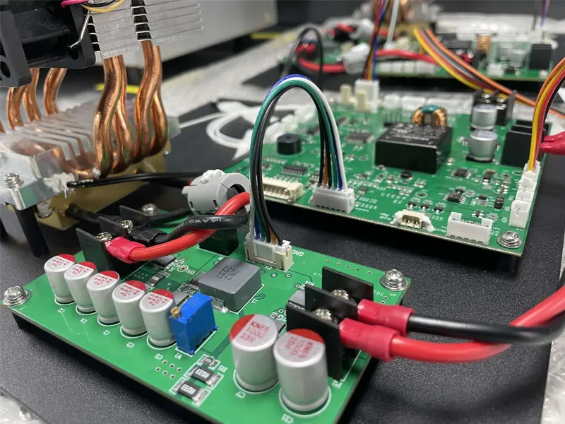 Ласерски извор светлости за ендоскоп